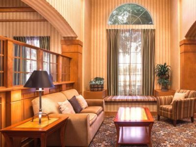 Hotel Staybridge Airport By Ihg